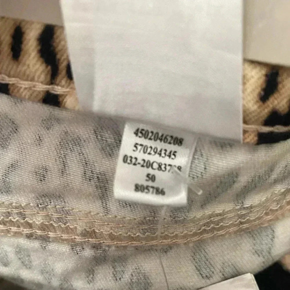 🆕Chico’s Leopard Girlfriend Ankle Jeans 4R🆕 - Picture 11 of 14